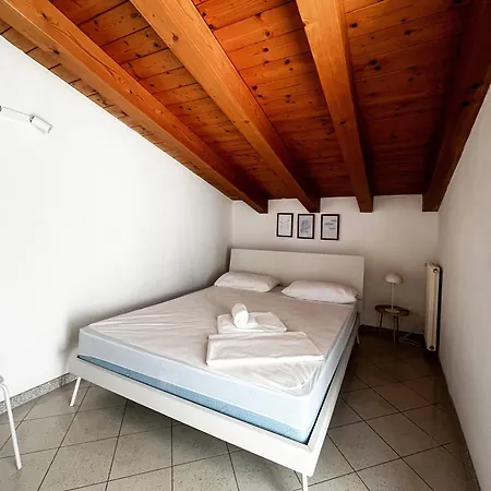 Dainese Apartments, Casa Abigail *